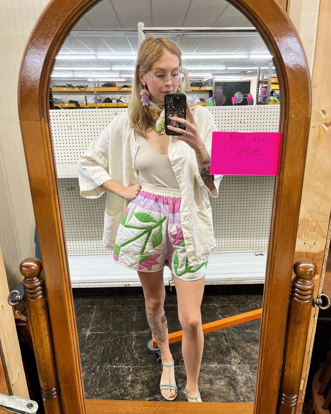 Brooke in a Beaton Linen trade from the Lucky Sweater App.