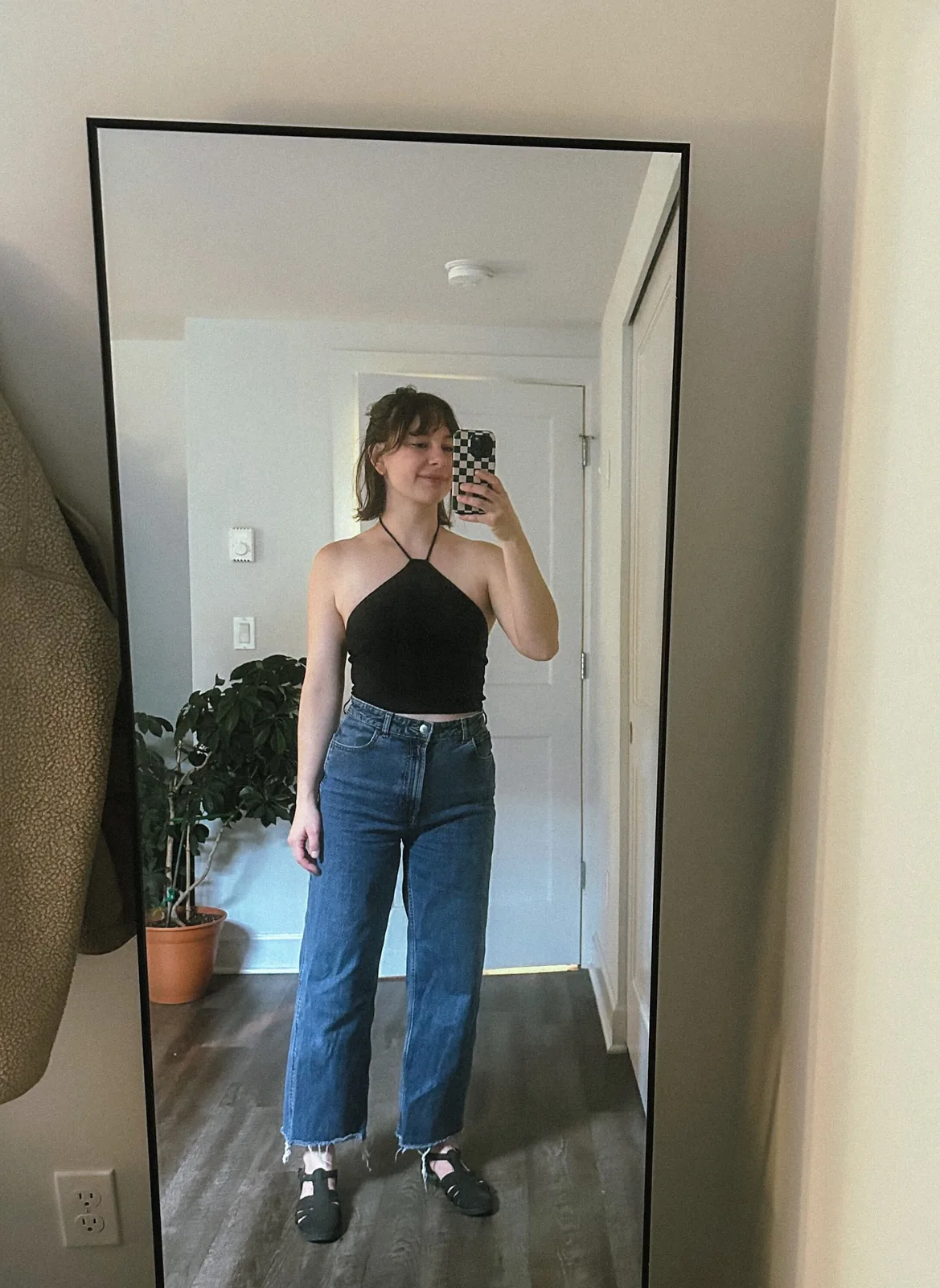 Lacey wears an all secondhand outfit!